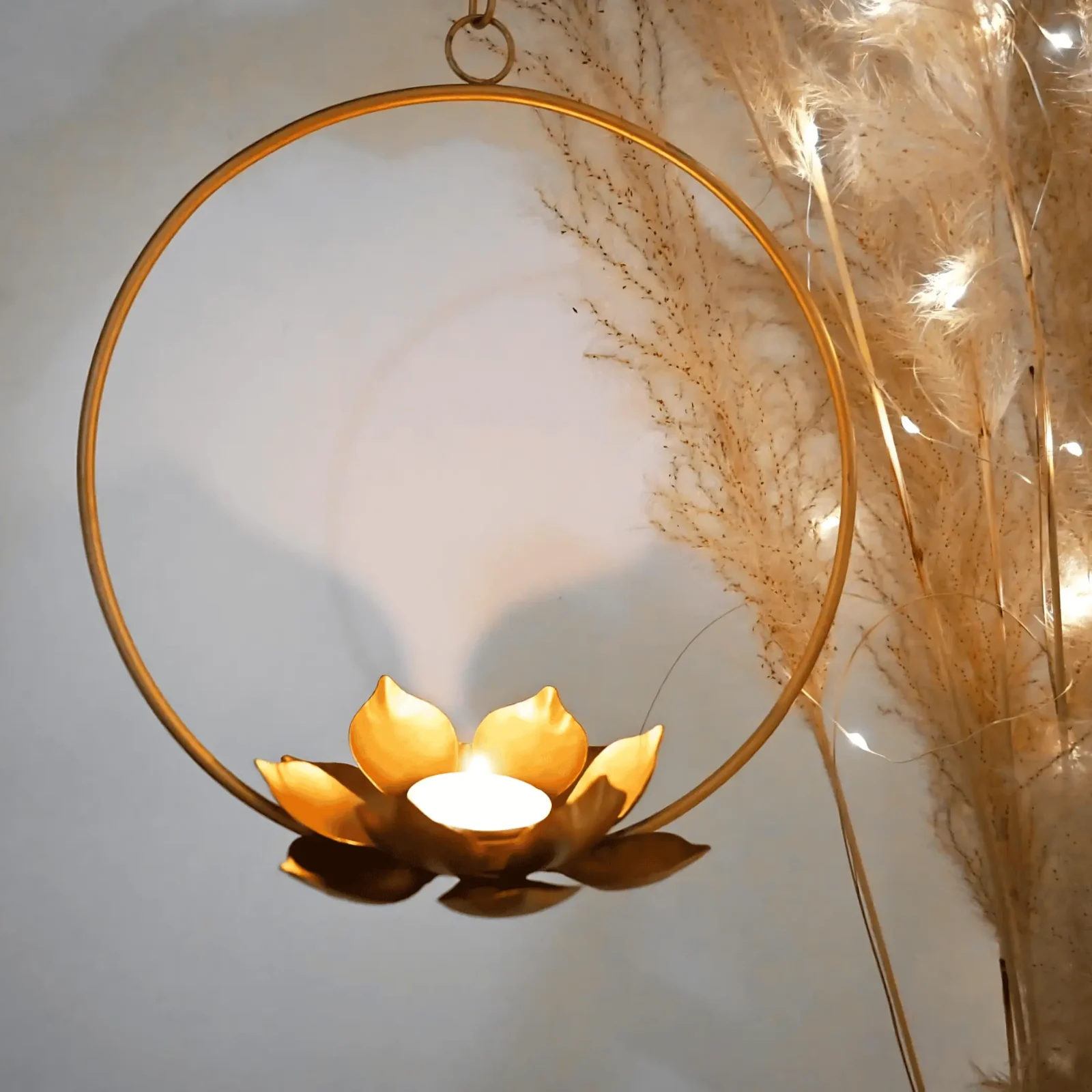 Metal Round Hanging Tealight Candle Holder For Home Decoration