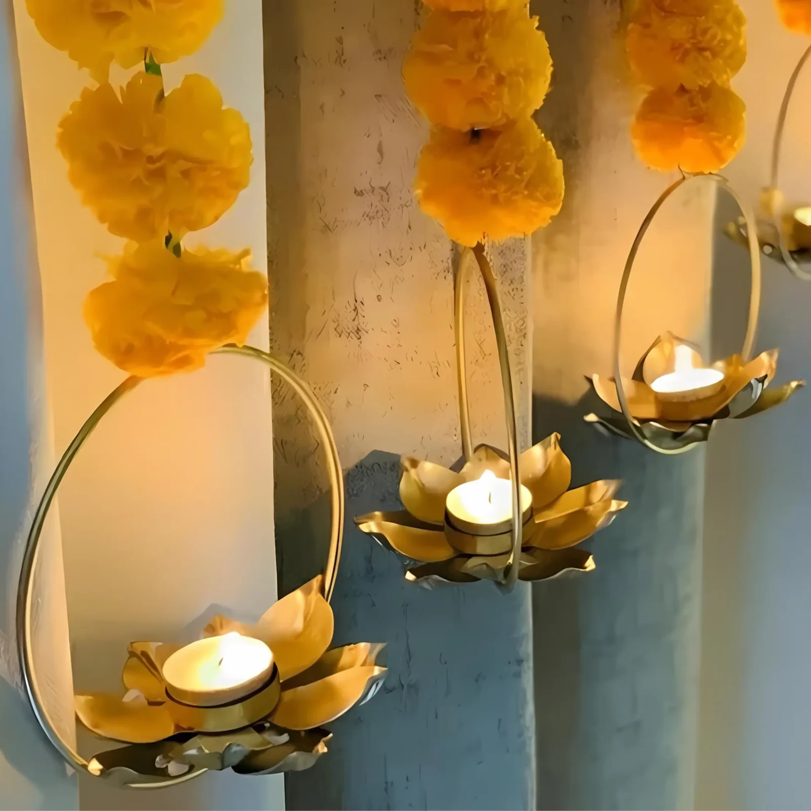 Metal Round Hanging Tealight Candle Holder For Home Decoration