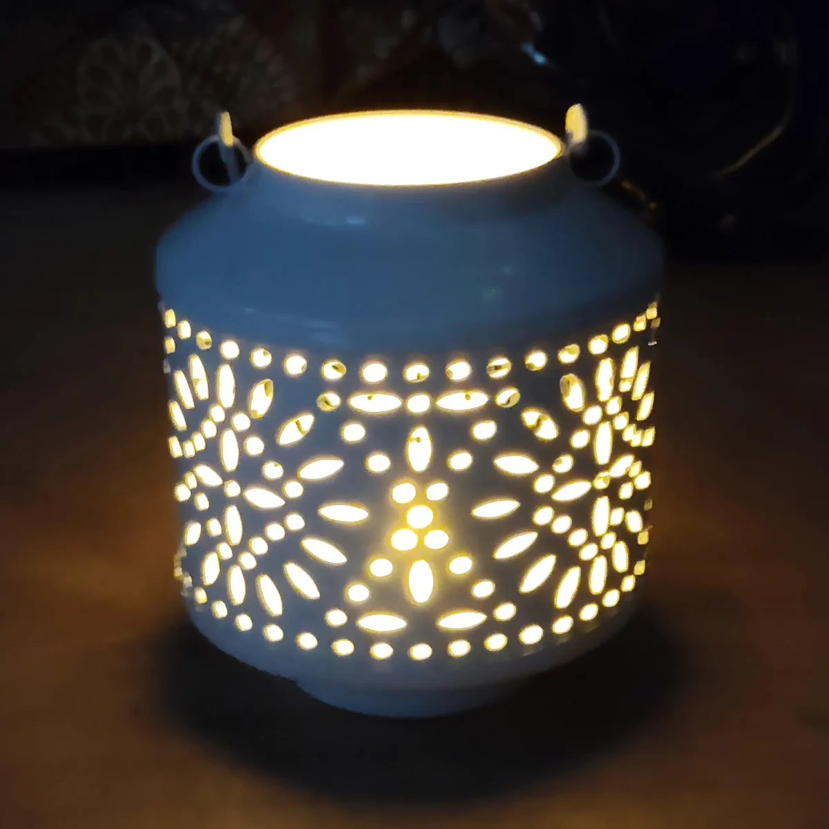 Metal Decorative Bucket Shape Candle Tealight Holder