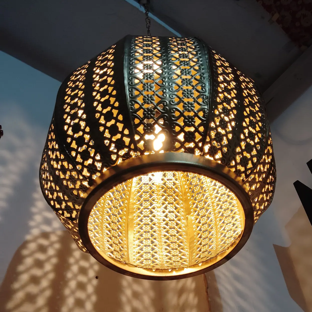 Antique Oval Hanging Votive Lamp for Home Decor & Gifting