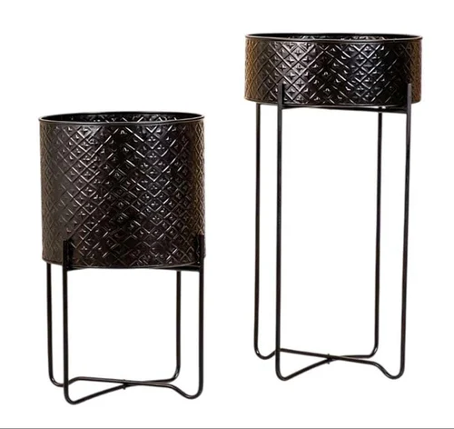 Black Set of 2 Engraving Planter Metal Decorative Indoor/Outdoor Pots